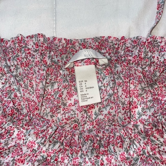 H&M Flowey Off Shoulder Top Neck Detail Tie Up Shoulder Detail | Pink w/Flowers - Picture 4 of 5